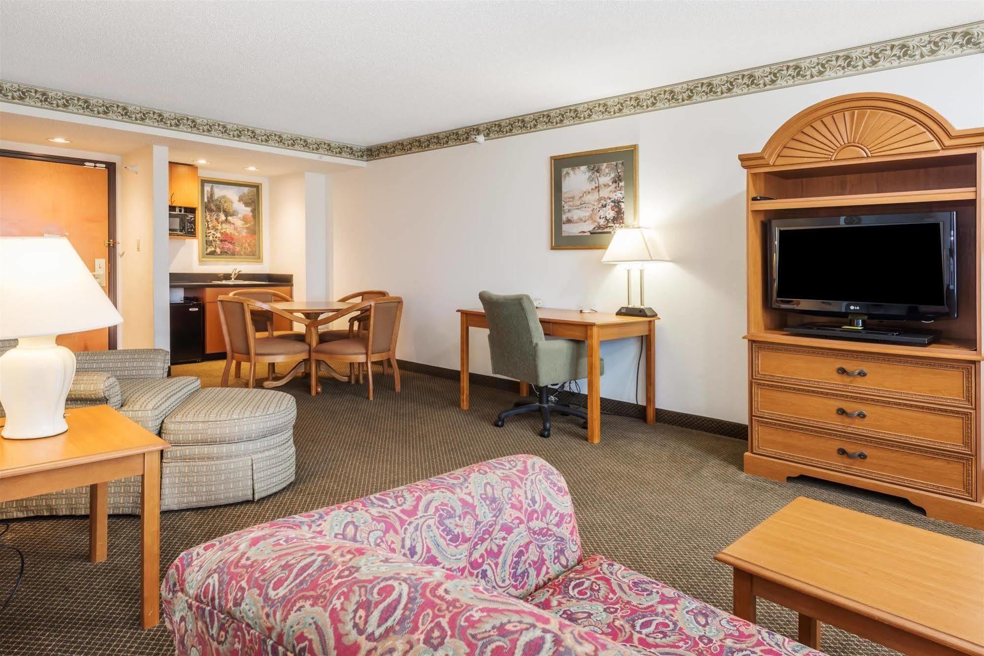 Hotel Wingate By Wyndham Indianapolis Airport Plainfield Extérieur photo